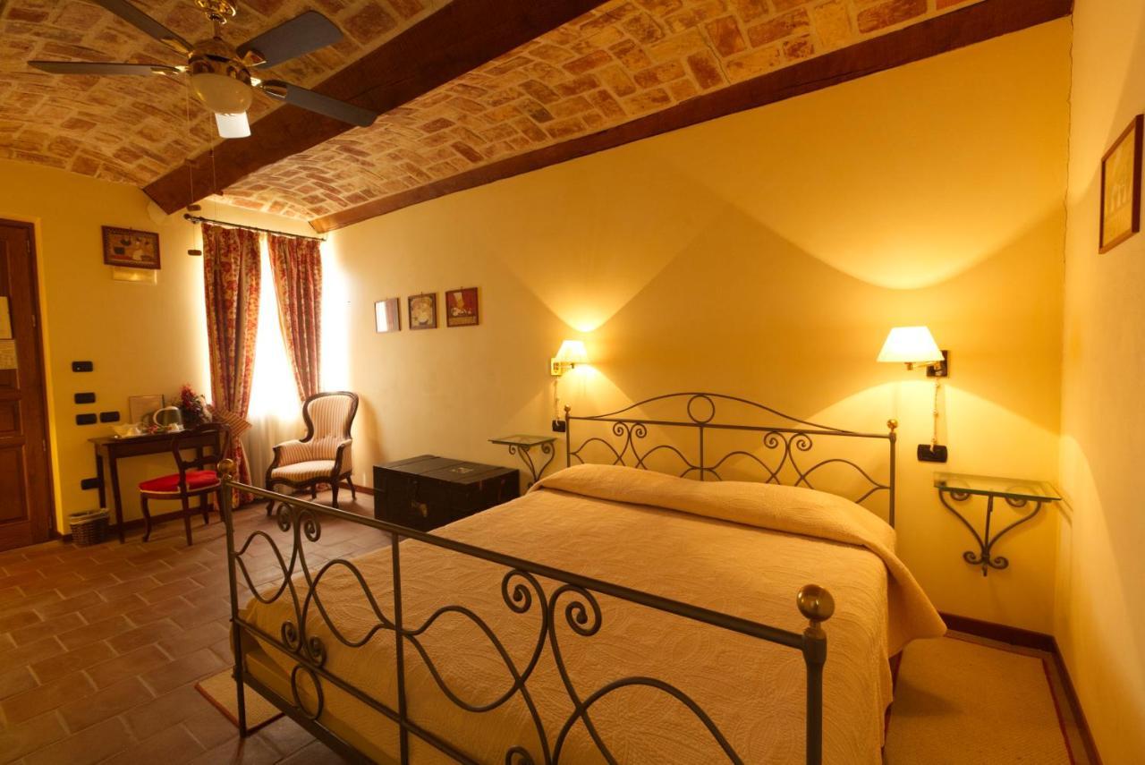 Foresteria Ristorante Conti Roero Monticello d'Alba Zewnętrze zdjęcie